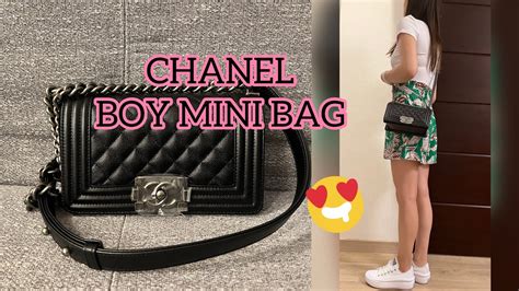 small vs mini chanel boy bag